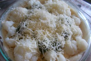 Foietaj cu broccoli si conopida