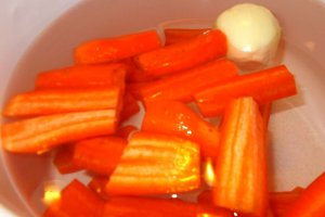 Reteta rapida si delicioasa de supa cu legume si taitei fini de casa