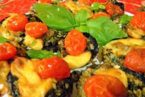 Aperitiv ciuperci umplute cu branzeturi