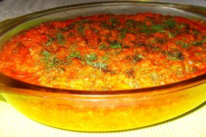 Orez cu legume si rosii rascopt la cuptor