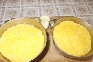 Trufandale - Pastai prajite, cu usturoi si mamaliguta