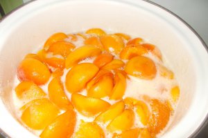 Dulceata de caise