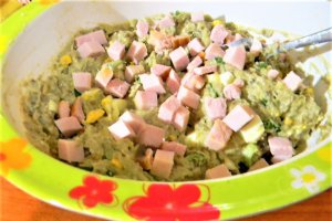 Salata de vinete cu oua fierte