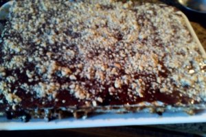 Desert napolitanele copilariei  (nuca, caramel si glazura de ciocolata)
