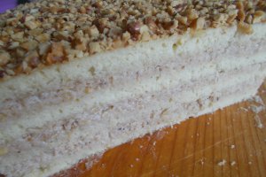 Desert prajitura cu nuci si smantana