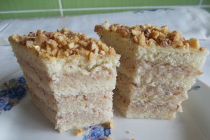 Desert prajitura cu nuci si smantana