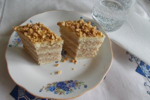 Desert prajitura cu nuci si smantana