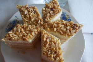 Desert prajitura cu nuci si smantana