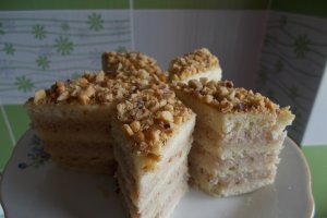 Desert prajitura cu nuci si smantana