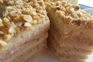 Desert prajitura cu nuci si smantana