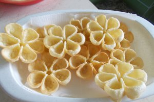 Aperitiv floricele cu cașcaval