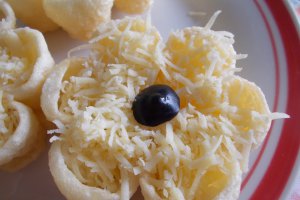Aperitiv floricele cu cașcaval