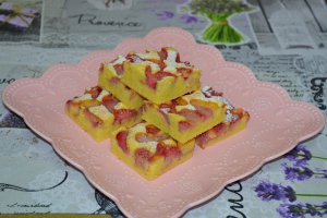 Desert prajitura ieftina cu capsuni