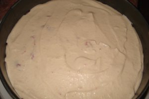 Desert tort cu capsuni si crema de vanilie
