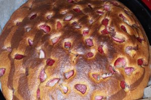 Desert pandispan cu capsune
