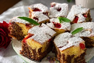 Desert pandispan cu capsune