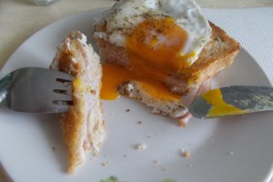 Sandvis Croque-madame