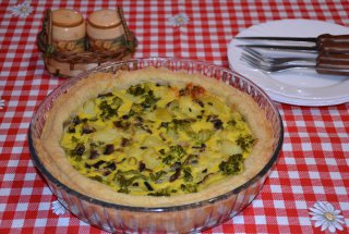 Aperitiv tarta cu broccoli, ciuperci si cartofi