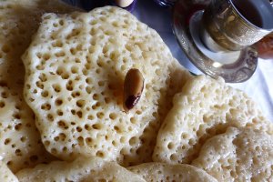 Desert clatite cu o mie de gauri/ Baghrir
