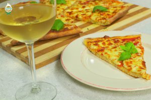 Vezi si reteta video pentru Pizza Margherita