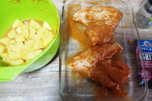 Aripi de curcan, marinate cu vegeta si legume la cuptor