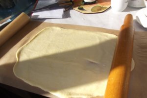 Aperitiv placinta cu 3 feluri de branza