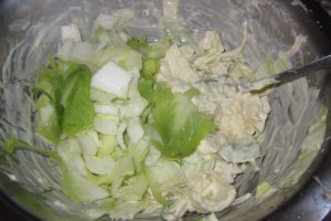 Salata de andive cu carne de curcan si capere