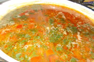 Ciorba de fasole cu afumaturi