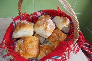 Poale-n brau - reteta traditionala de placinte moldovenesti
