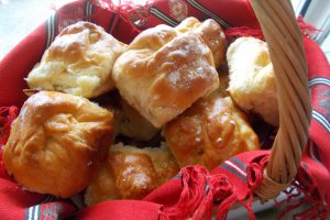 Poale-n brau - reteta traditionala de placinte moldovenesti