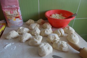 Poale-n brau - reteta traditionala de placinte moldovenesti