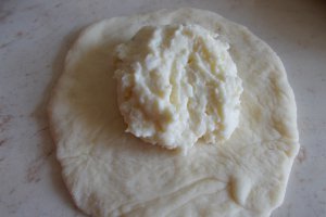 Poale-n brau - reteta traditionala de placinte moldovenesti
