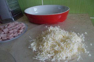 Paste gratinate, cu sunca si telemea