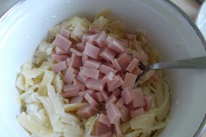 Paste gratinate, cu sunca si telemea