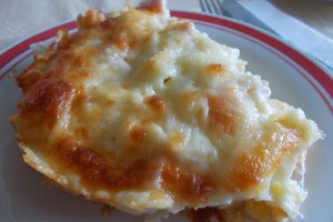 Paste gratinate, cu sunca si telemea