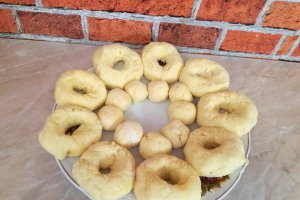 Desert reteta de preparare a papanasilor din cas de vaca