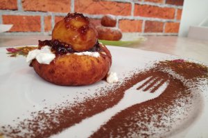 Desert reteta de preparare a papanasilor din cas de vaca