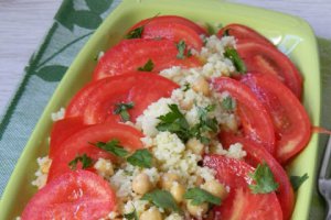 Couscous cu naut si rosii