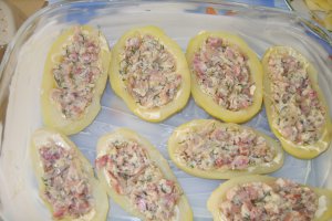 Aperitiv cartofi umpluti la cuptor