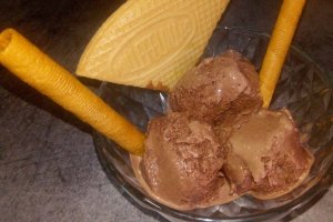 Desert inghetata de casa cu aroma de cacao si rom