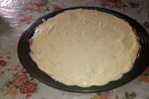 Desert tarta cu cirese si crema de branza