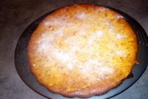 Desert tarta cu cirese si crema de branza