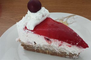 Desert cu visine si iaurt