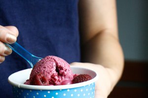 Desert iaurt inghetat din doar 4 ingrediente pe care sigur le aveti in casa