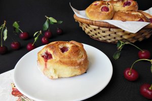 Desert rulouri cu visine