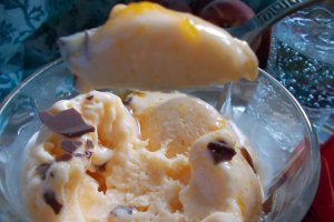Desert inghetata de caise confiate