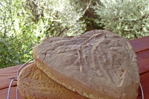 Desert tort cu crema de lamaie, capsuni si jeleu din vin sau 7 ani de bucatareala ori hlizeala pe Bucataras.ro