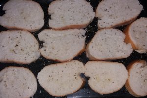 Aperitiv bruschete cu rosii si busuioc