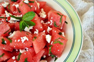 Salata de pepene rosu