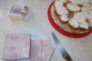 Aperitiv tort sarat